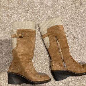 Wedge UGG boots size 7! Smoke free home